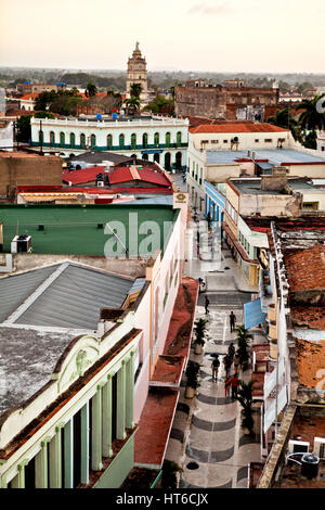 Camagüey, Kuba - 19. Dezember 2016: Camagüey (UNESCO World Heritage Centre) von oben. Blick auf die Fußgängerzone. (Luftbild) Stockfoto