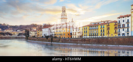 Verona Altstadt, Blick auf Fluss Stockfoto