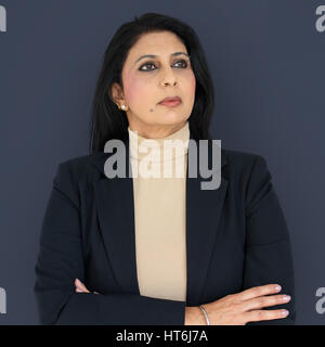 Frau ernst Studio Portarit Konzept Stockfoto