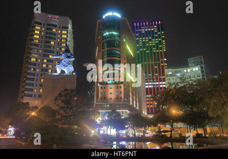 Ho-Chi-Minh-Stadt Innenstadt Nacht Stadtbild in Saigon Vietnam Stockfoto