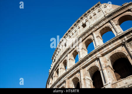 Monumentale Bögen Kolosseum in Rom (mit textfreiraum) Stockfoto