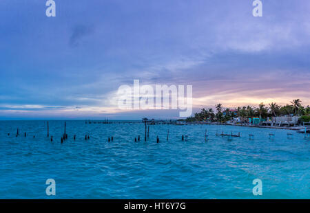 Sonnenuntergang in Caye Caulker - Belize Stockfoto