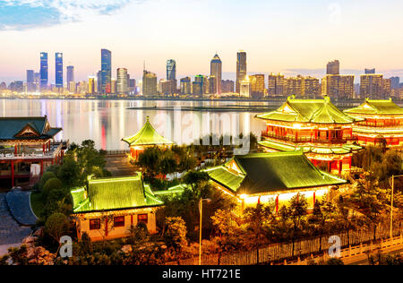 Nanchang Tengwang Pavillon in der Nacht, ist einer der chinesischen berühmten antiken Gebäude Stockfoto