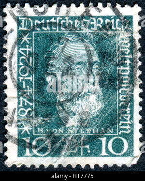 Eine Briefmarke gedruckt in Deutschland (Deutsches Reich), zeigt ein Porträt des einen allgemeinen Beitrag Direktor für das Deutsche Reich, Heinrich von Stephan Stockfoto