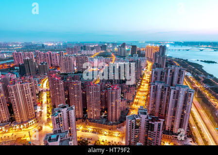 Stadtlandschaft, Luft China Nanchang Wolkenkratzer. Stockfoto