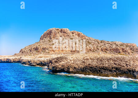 Felsen am Kap Greco National Forest Park. Bezirk Famagusta, Zypern. Stockfoto