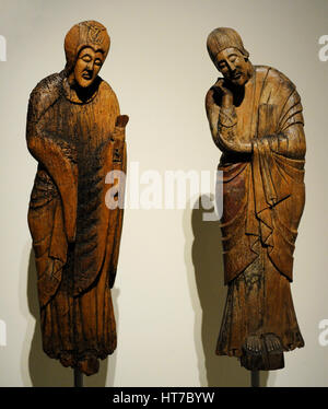 Kreuzabnahme. Figuren der Jungfrau Maria und Johannes der Evangelist. Zweiten Hälfte des 12. Jahrhunderts. Holz. Von Parish Kirche der Heiligen Eulalia von Erill la Vall (Boi Tal, Katalonien). Nationalen Kunstmuseum von Katalonien. Barcelona. Katalonien. Spanien. Stockfoto