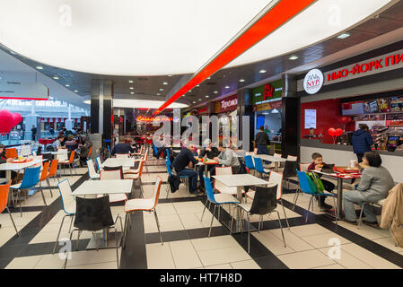 Moskau, Russland - März 05.2017. Food-Court in einer Shopping-Komplex-Capitoliy Stockfoto