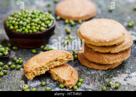 Mung Bohnen Kekse, gesunde vegane Dessert. Stockfoto