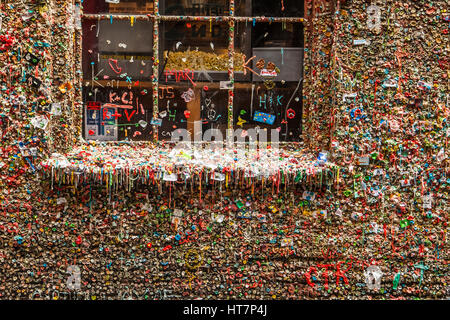 Der Kaugummi Wand in Post Gasse, Seattle, WA 2012. Stockfoto