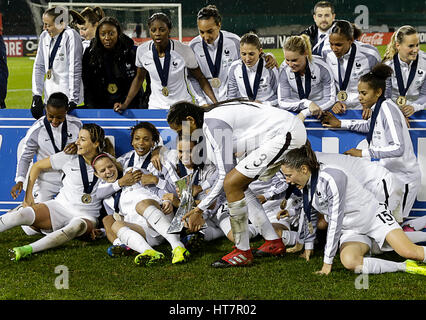 Washington, USA. 7. März 2017. Französische Frauen Nationalmannschaft nach einem Fußballspiel im Rahmen der SheBelieve Cup 2017 zwischen den USA und Frankreich im RFK Stadium in Washington DC. Frankreich besiegt die Vereinigten Staaten, 3-0, um den SheBelieve Cup zu gewinnen. Bildnachweis: Cal Sport Media/Alamy Live-Nachrichten Stockfoto