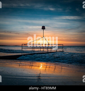 Sonnenaufgang an einem schönen Tag in Bournemouth, Dorset Stockfoto