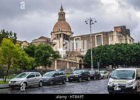 Die Benediktiner Kloster von San Nicolo Arena in Catania Stadt auf der Ostseite der Insel Sizilien, Italien Stockfoto