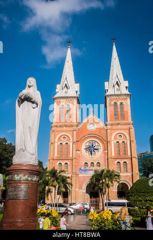 Notre-Dame Kathedrale Basilica von Saigon, Ho-Chi-Minh-Stadt, Vietnam Stockfoto