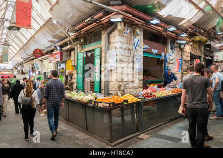 Ein traditioneller jüdischer Markt im Herzen der Altstadt von Jerusalem Stockfoto