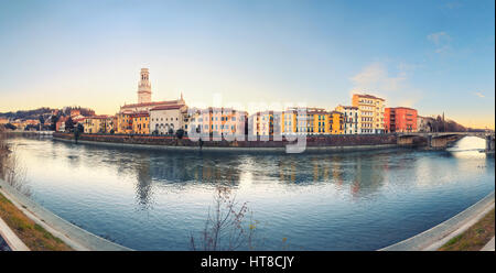 Verona Altstadt, Blick auf Fluss Stockfoto