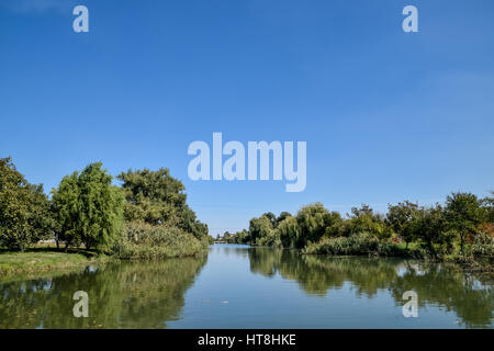 Poltawa Yerik. Landschaft Fluss, Wasser und Bäume Stockfoto