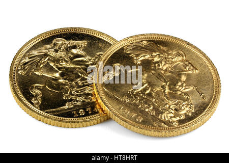 Britische Sovereign gold Münzen isoliert auf weißem Hintergrund Stockfoto