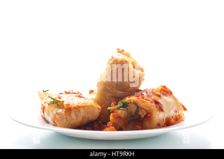 Kohlrouladen mit Fleisch und Reis in Tomatensauce Stockfoto