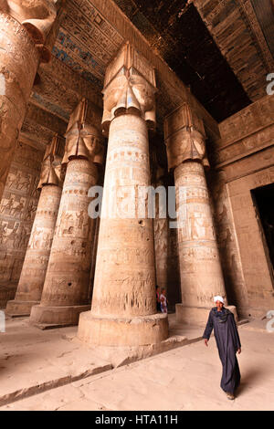 Große Säulenhalle, Dendera Tempel, Ägypten Stockfoto