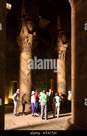 Große Säulenhalle, Dendera Tempel, Ägypten Stockfoto