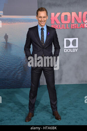 Los Angeles, USA. 8. März 2017. LOS ANGELES, CA. 8. März 2017: Schauspieler Tom Hiddleston bei der Premiere für "Kong: Skull Island" bei Dolby Theater, Hollywood. Bildnachweis: Sarah Stewart/Alamy Live-Nachrichten Stockfoto