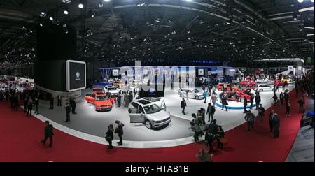 Genf, Schweiz. 7. März 2017. Blick auf den VW-Bereich bei der 87. Genfer Autosalon in Genf, Schweiz, 7. März 2017. -KEIN Draht-SERVICE - Foto: Friso Gentsch/Dpa/Alamy Live News Stockfoto