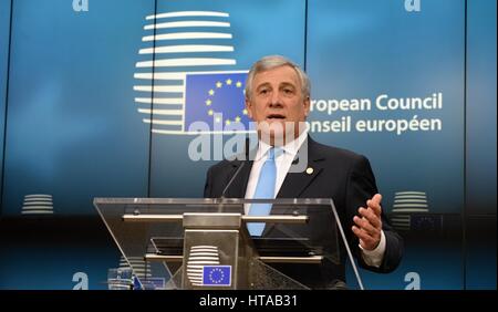 Brüssel, Belgien. 9. März 2017. Präsident des Europäischen Parlaments Antonio Tajani sprechen bei einer neuen Konferenz innerhalb EU-Gipfeltreffen in Brüssel am Donnerstag, 9. März 2017. Bundeskanzlerin Angela Merkel warf ihr Gewicht hinter Donald Tusk weiterhin eine der Spitzenpositionen der Europäischen Union vor dem EU-Gipfel Donnerstag, trotz entschiedener Opposition aus seiner Heimat Polen. Bildnachweis: Jakub Dospiva/CTK Foto/Alamy Live-Nachrichten Stockfoto