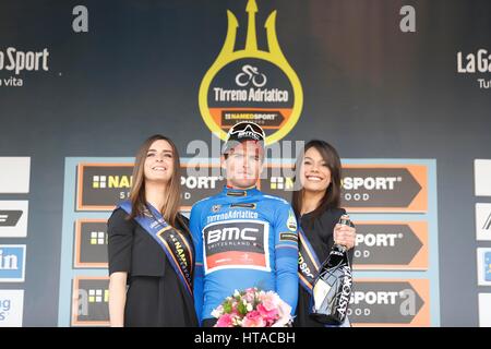 Italien. 9. März 2017. 52. Tirreno - Adriatico Bühne 02: Camaiore - Pomarance VAN AVERMAET Greg (BEL) BMC, Leiter der allgemeinen Klassifizierung Credit: Cronos Foto/Alamy Live-Nachrichten Stockfoto