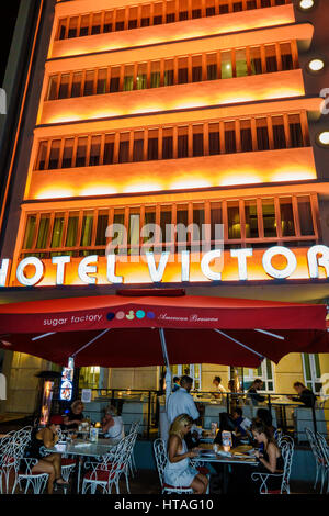 Miami Beach, Florida, Ocean Drive, historisches Art déco-Viertel, Hotel Victor, Schild, Sugar Factory Brasserie, Restaurant, Restaurants, Restaurants, Restaurants, Cafés, sid Stockfoto