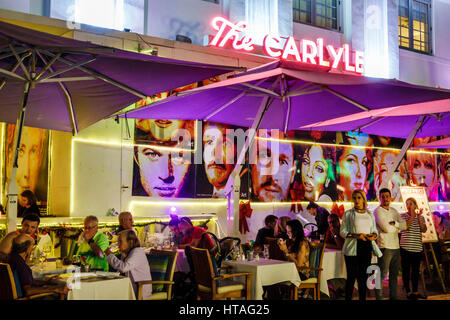 Florida South, Miami Beach, Ocean Drive, historisches Art déco-Viertel, Carlyle Hotel, Schild, Restaurant Restaurants Essen Essen Essen Essen gehen Cafe Cafés Bistro, si Stockfoto