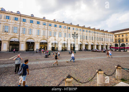 Denkmäler der Piazza San Carlo, einem der wichtigsten Plätze in Turin, Italien. Stockfoto