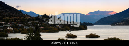 Dampfschiff TSS Earnslaw Segeln von Queenstown Hafen am Lake Wakatipu - Südinsel Neuseeland Stockfoto