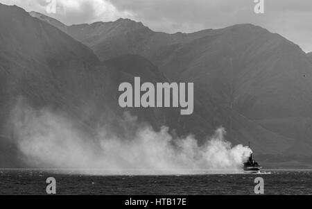 Dampfschiff TSS Earnslaw Segeln von Queenstown Hafen am Lake Wakatipu - Südinsel Neuseeland Stockfoto