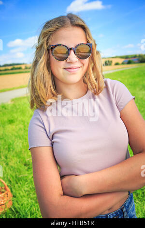 Outdoor Portrait eines Mädchens Stockfoto