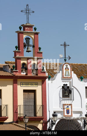 Glockenturm von einer Bruderschaft Haus, El Rocio, Provinz Huelva, Andalusien, Spanien, Europa Stockfoto