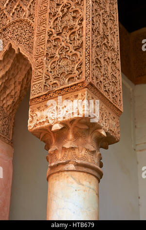 Die Arabeske Mocarabe Stuckarbeiten der Saadian Gräber aus dem 16. Jahrhundert Mausoleum der Herrscher Saadian, Marrakesch, Marokko Stockfoto