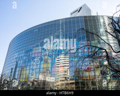 Das Hauptquartier der japanischen Fernsehsender TV Asahi in Roppongi, Minato, Tokio. Stockfoto