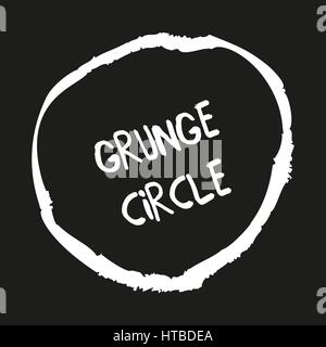 Handgezeichnete Grunge Kreisen. Abstrakte Elemente der strukturierten Kreide. Dekorative Runde Doodle Formen. Grafisches Gestaltungselement auf schwarzem Hintergrund. Hand bemalt Stock Vektor