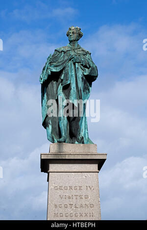 Die Statue von König George IV in George Street, Edinburgh wurde zum Gedenken an den Besuch von George IV nach Schottland in 1822 errichtet. Stockfoto
