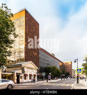 Moskau - 26. August 2016: Das Centrosoyuz Gebäude auf Myasnitskaya Straße. Wurde 1933 von dem berühmten französischen Architekten Le Corbusier erbaut. Stockfoto