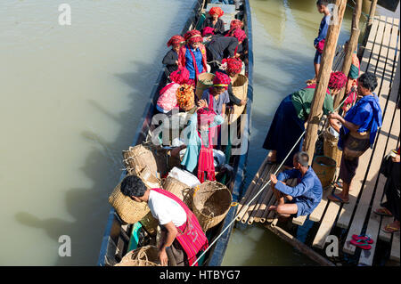 Myanmar (vormals Birmanie). Inle-See. Shan State. Frauen von der PA-O-Ethnie Stockfoto