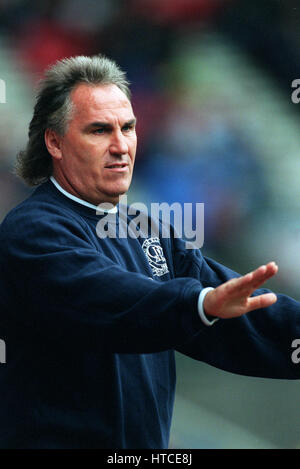 GERRY FRANCIS QUEENS PARK RANGERS MANAGER 14. August 1999 Stockfoto