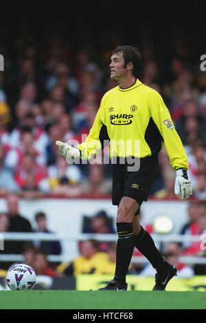 RAIMOND VAN DER GOUW MANCHESTER UNITED FC 22. August 1999 Stockfoto