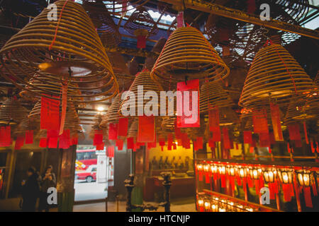 Weihrauch in der Man Mo Tempel, Hong Kong, China, Asien Stockfoto