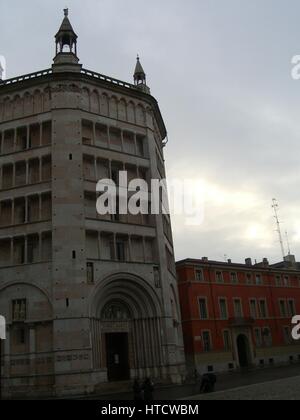 Dom und Baptisterium, Parma, Emilia-Romagna, Italien Stockfoto