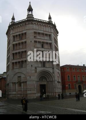 Dom und Baptisterium, Parma, Emilia-Romagna, Italien Stockfoto