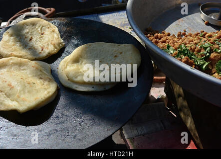 Stock Foto - ein Stall Chhole Kulcha in Indien Stockfoto