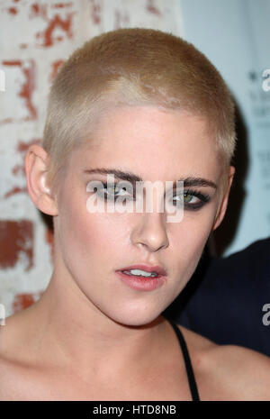 Los Angeles, Ca, USA. 8. März 2017. Kristen Stewart, bei Premiere von IFC Films "Personal Shopper" am Carondelet Haus In Kalifornien am 8. März 2017. Bildnachweis: Fs/Medien Punch/Alamy Live-Nachrichten Stockfoto