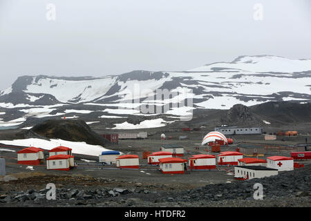 Base Presidente Eduardo Frei Montalva, Süd-Shetland-Inseln, Antarktis. 25. Januar 2017. Die chilenische Forschungsstation Base Presidente Eduardo Frei Montalva sitzt auf King George Island unter die Süd-Shetland-Inseln. (Kredit-Bild: © Ann Inger Johansson / via ZUMA Draht) Stockfoto